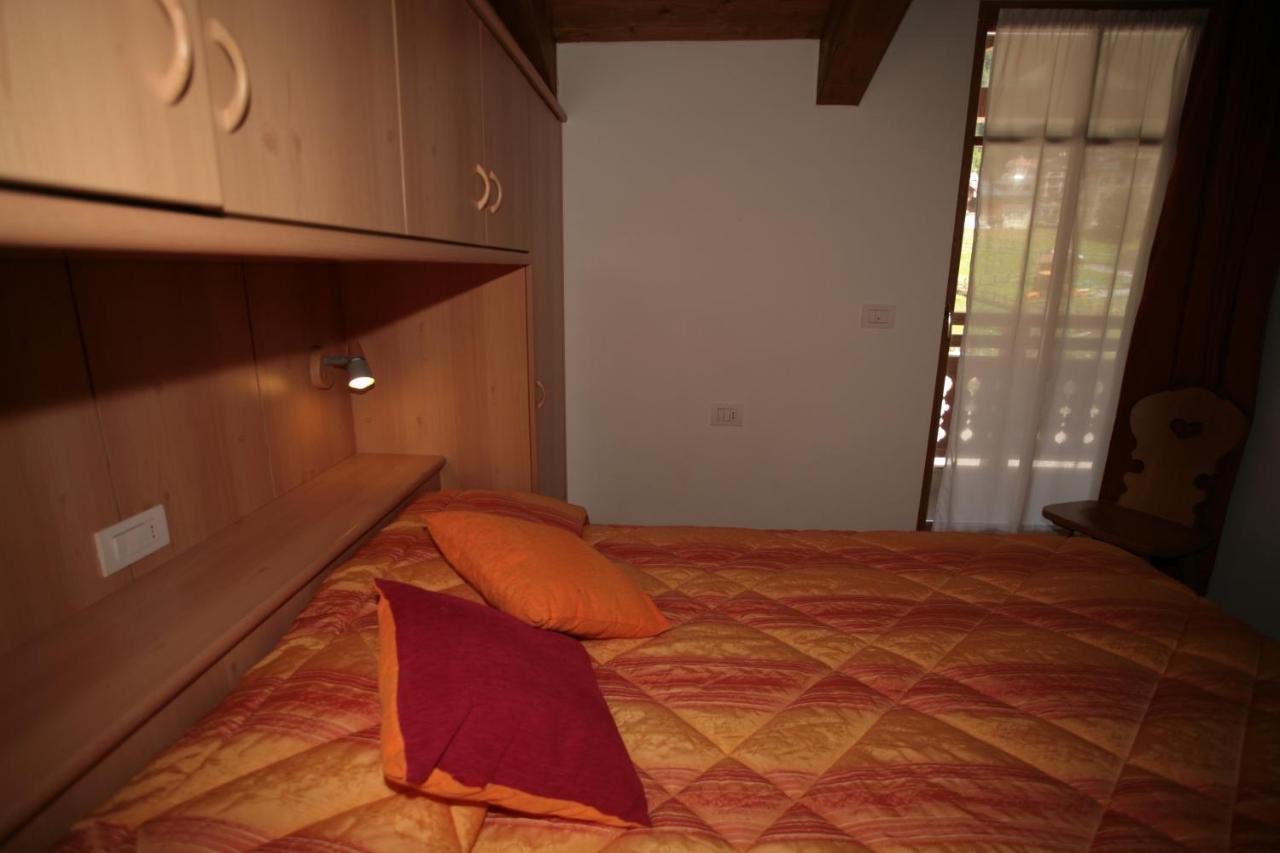 Villetta Ai Pini Deluxe Canazei Exteriör bild