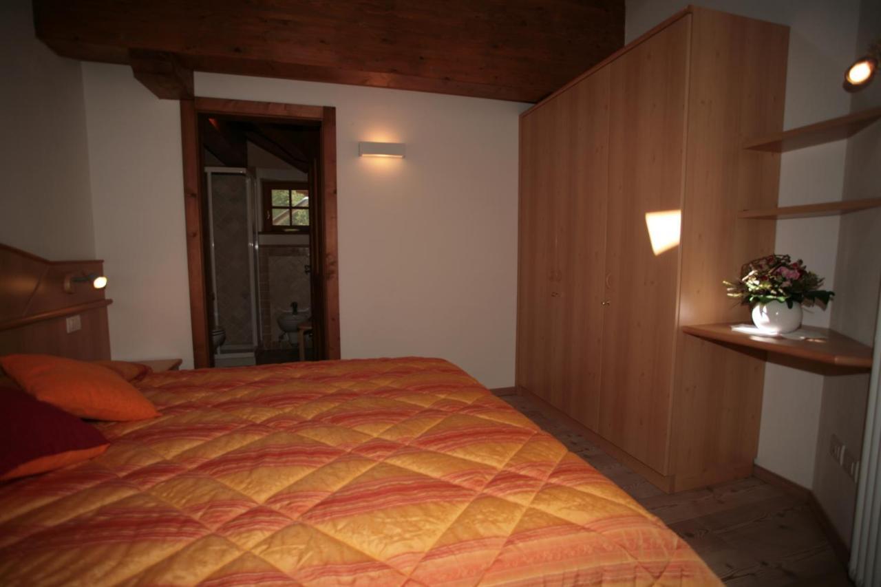Villetta Ai Pini Deluxe Canazei Exteriör bild
