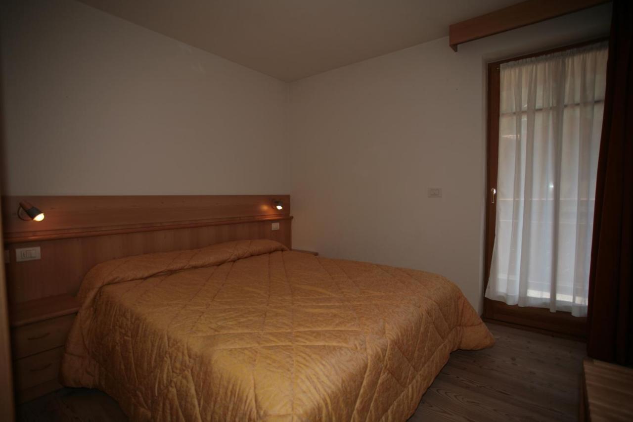 Villetta Ai Pini Deluxe Canazei Exteriör bild