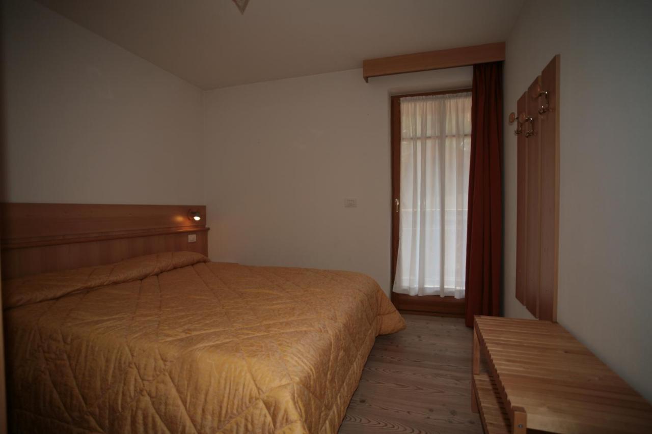 Villetta Ai Pini Deluxe Canazei Exteriör bild