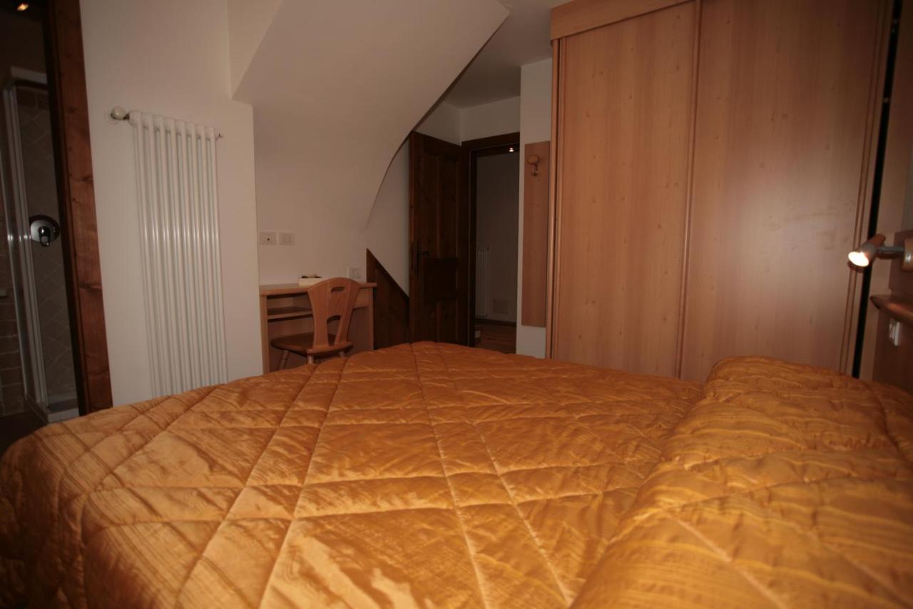 Villetta Ai Pini Deluxe Canazei Exteriör bild